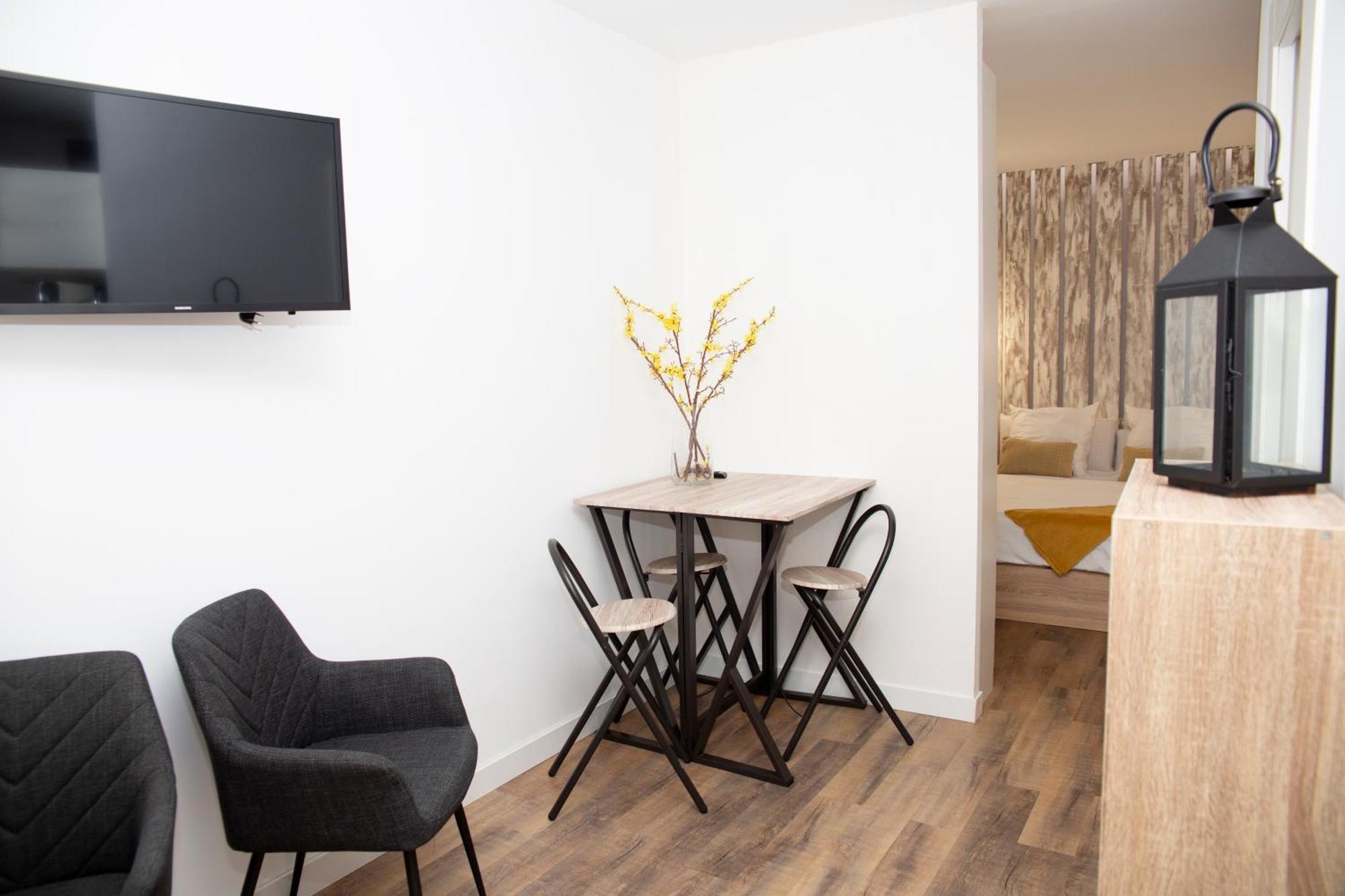 קוניל דה לה פרונטרה Conil Apartamentos La Dama Y El Vagabundo מראה חיצוני תמונה