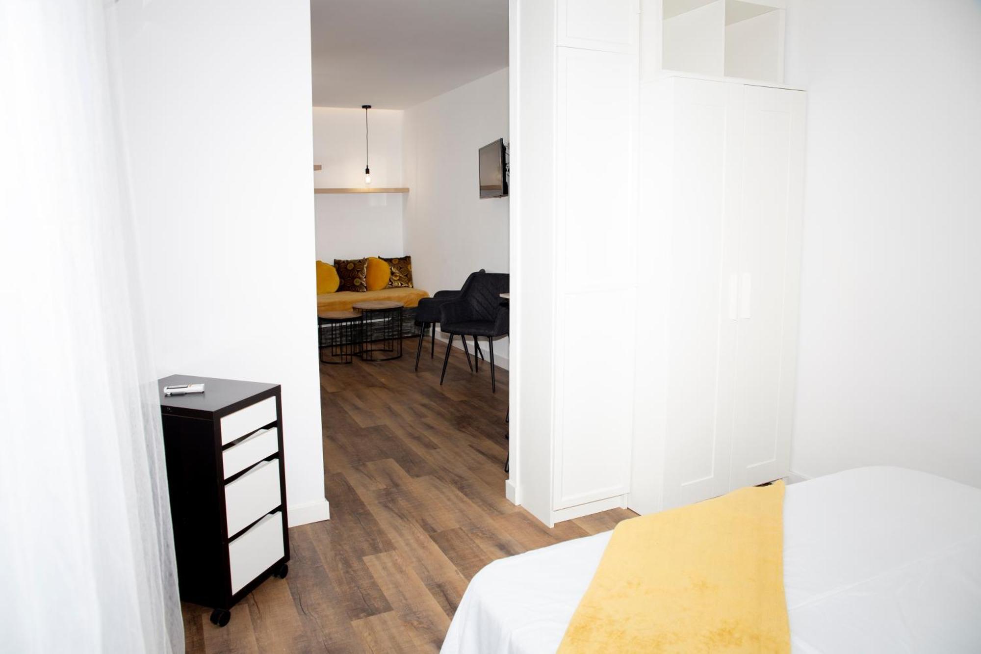 קוניל דה לה פרונטרה Conil Apartamentos La Dama Y El Vagabundo מראה חיצוני תמונה